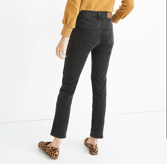 Madewell Denim - Madewell Stovepipe Straight Leg Jeans in Lunar Wash; Size 25P
